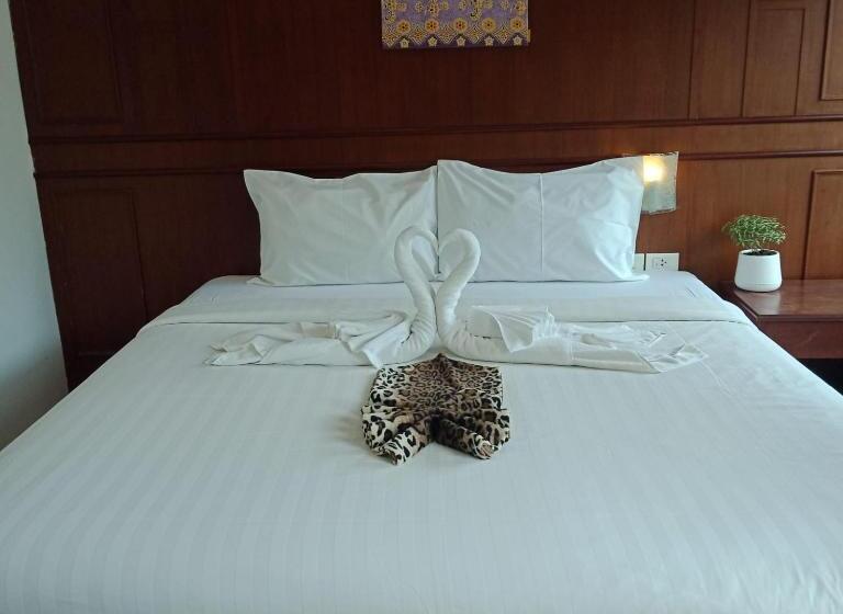 Номер Стандарт с Балконом, New Forest Patong