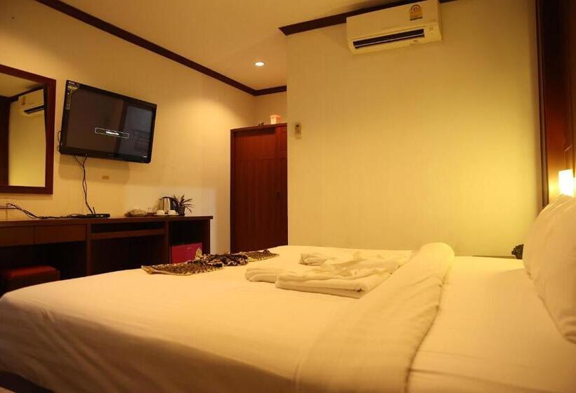 Номер Стандарт, New Forest Patong