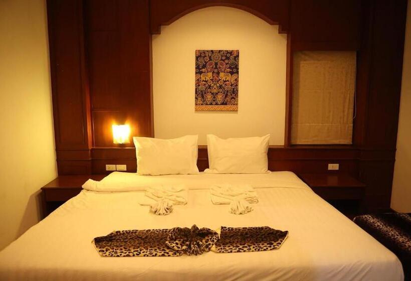 Номер Стандарт, New Forest Patong