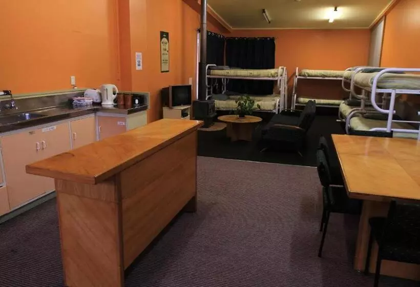 تختخواب در اتاق مشترک, Bazil S Backpackers Bbh Hostel & Surf School