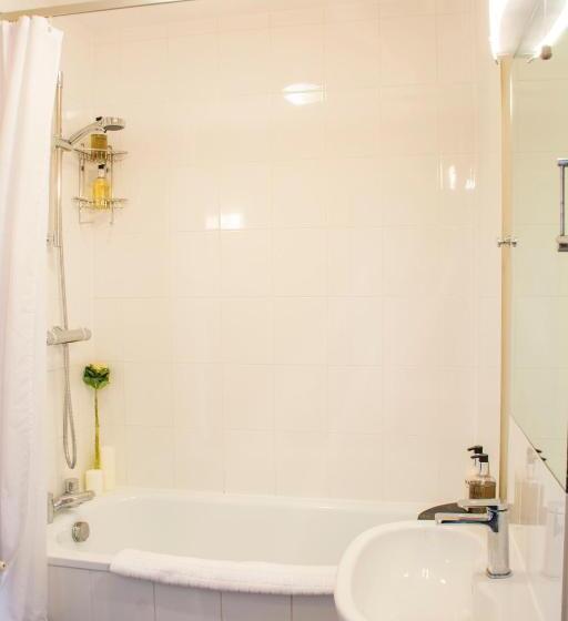 标准间侧面带海景, Amherst Brighton