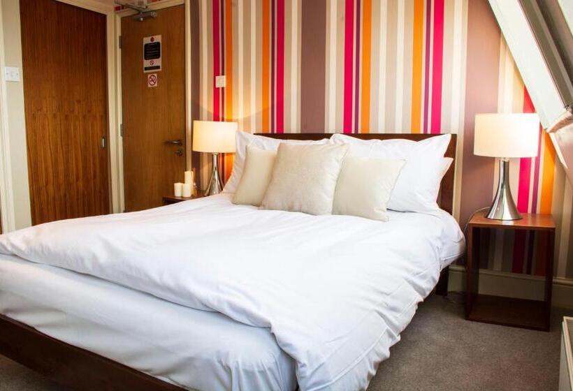 基本间, Amherst Brighton