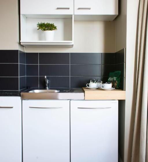 标准间侧面带海景, Amherst Brighton