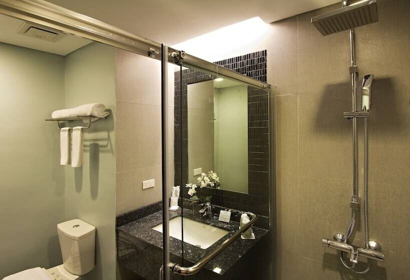 디럭스 룸, Bayfront Hotel Cebu North Reclamation