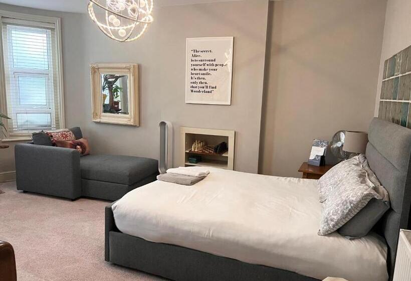 带2个卧室的公寓, Boho Beach House   Beach Location