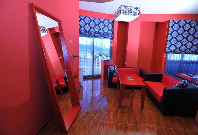 Семейный Номер, Class