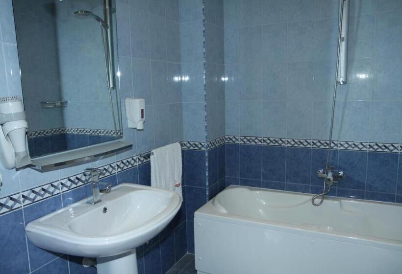 Семейный Номер, Class