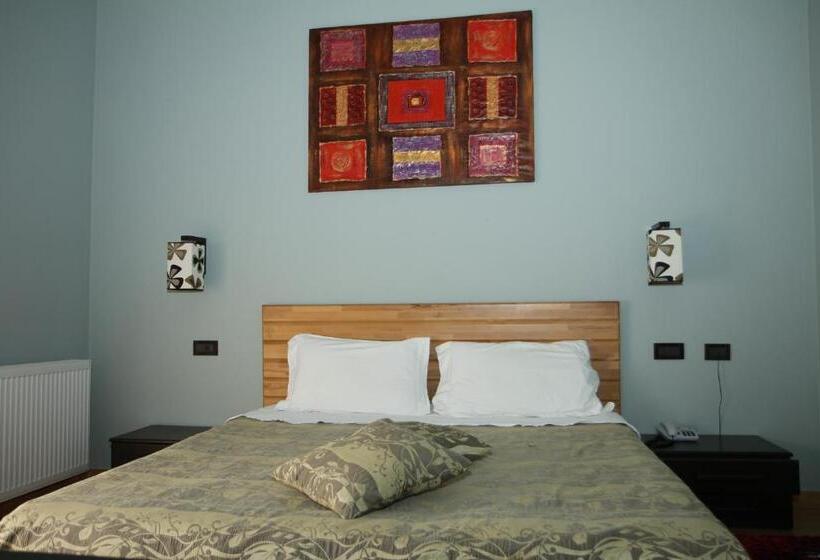 Номер Стандарт, Class