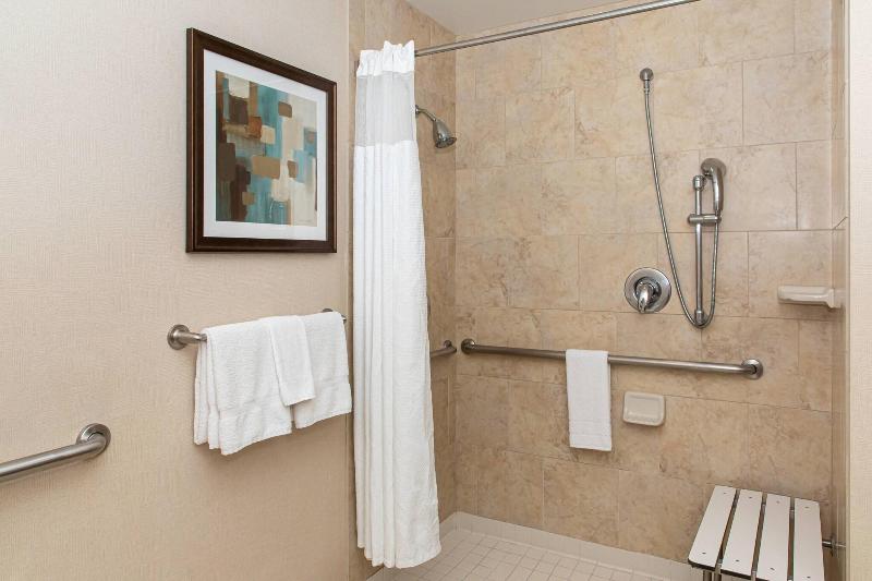 带大床的标准间, Courtyard By Marriott Odessa