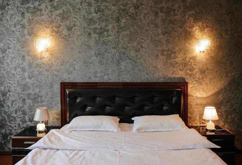 سوئیت پرزیدنت, Grand