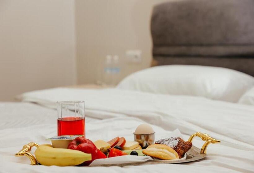 اتاق استاندارد, Grand