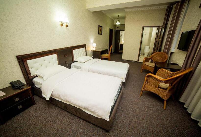 اتاق لوکس, Grand