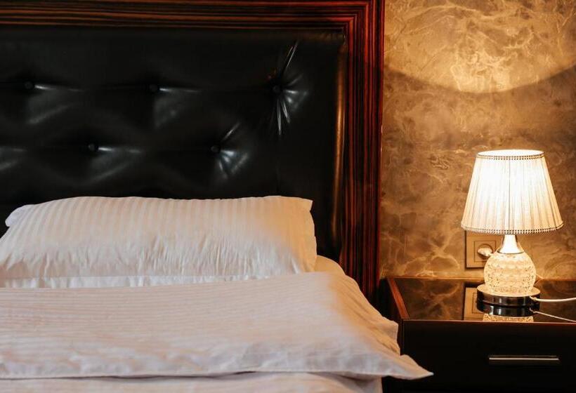 سوئیت پرزیدنت, Grand