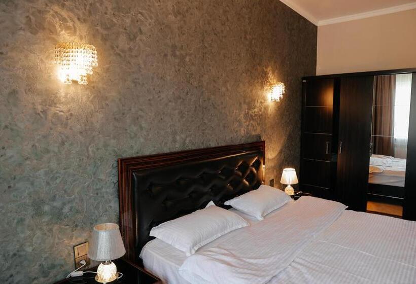 سوئیت پرزیدنت, Grand