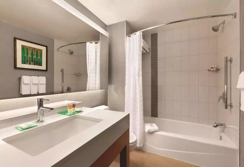 ２ダブルベッドのスタンダードルーム, Hyatt Place Baltimore Inner Harbor