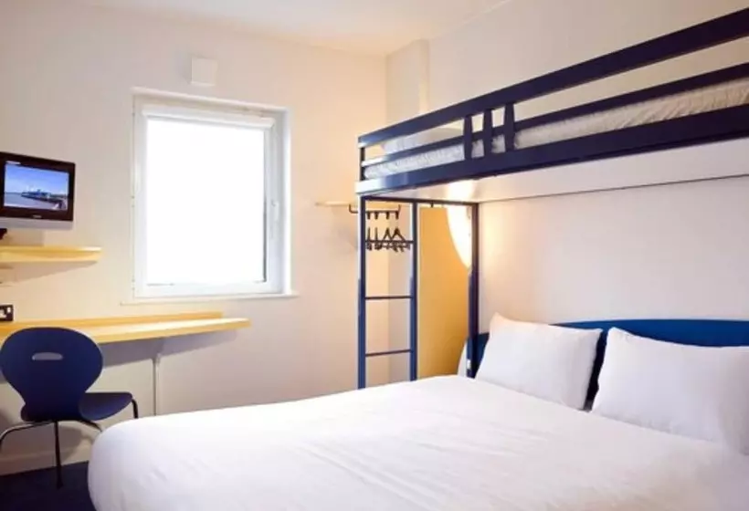 اتاق استاندارد سه نفره, Ibis Budget Newport