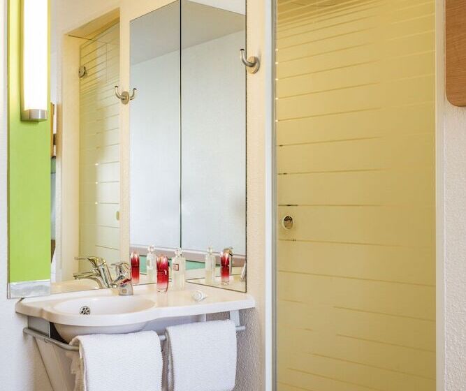 חדר סטנדרט, Ibis Budget Newport