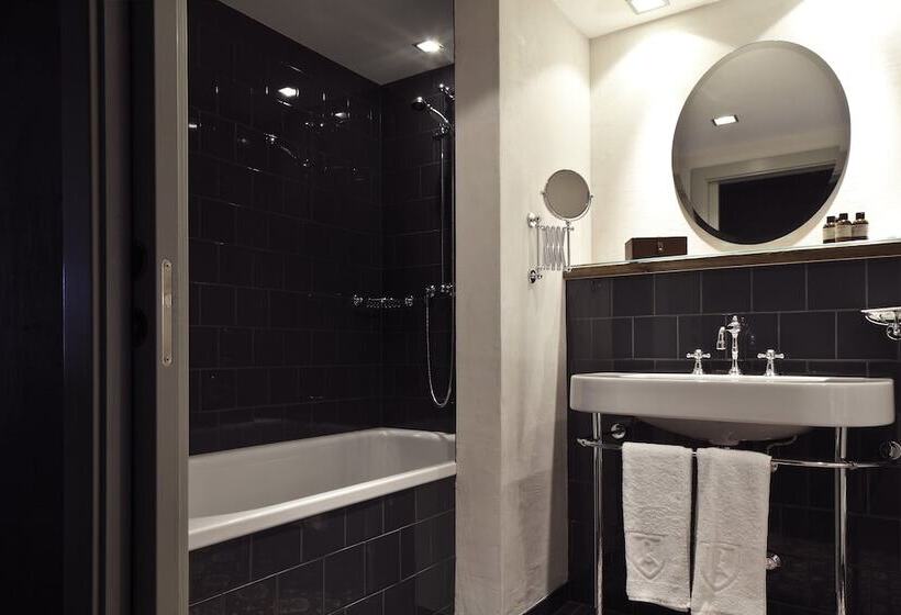 اتاق سوپریور با چشم‌انداز کوهستان, La Cordee Des Alpes Sup