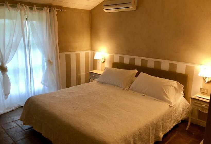 غرفة قياسية, La Quercia Rossa