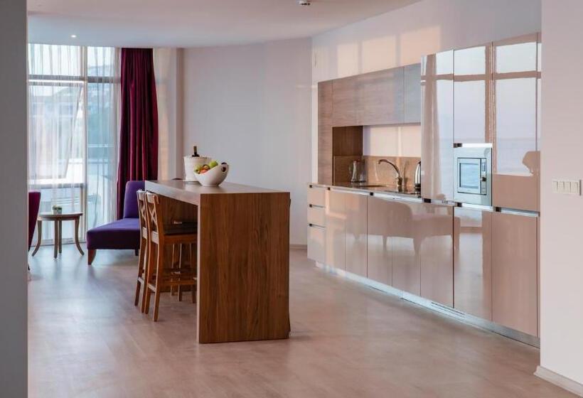 스위트 킹사이즈 침대, Ladies Beach Suite