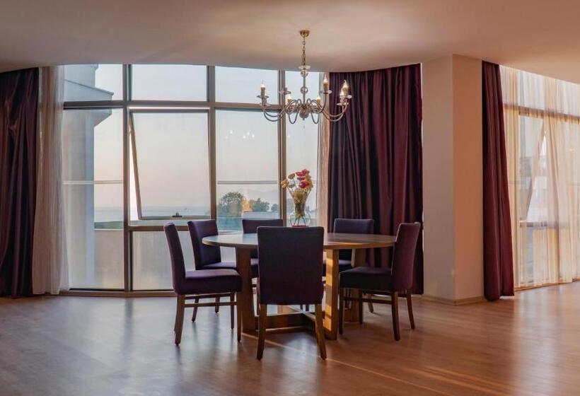 침실 3개 아파트, Ladies Beach Suite