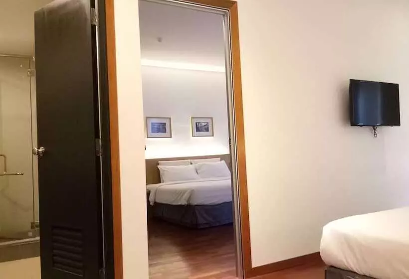 Suite Familiar, Quayside