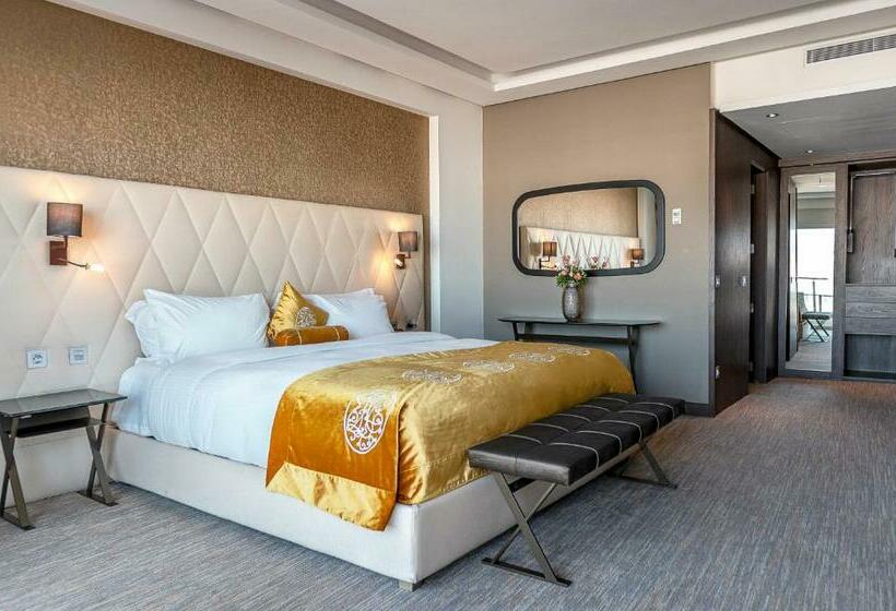 سوئیت با تخت بزرگ, Royal Tulip City Center