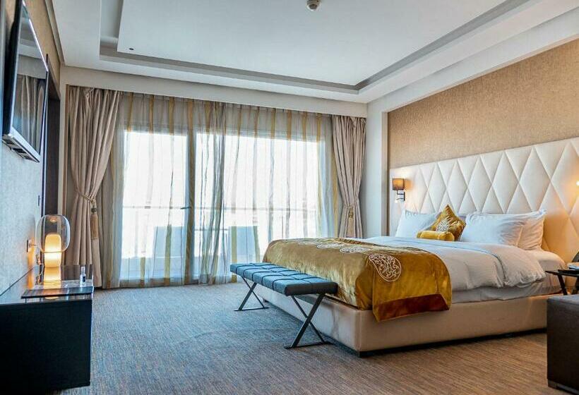 سوئیت با تخت بزرگ, Royal Tulip City Center