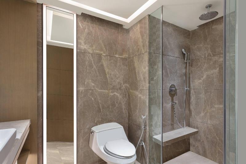 Suite Llit King, Royal Tulip City Center