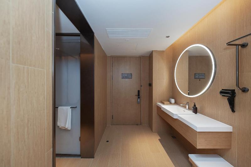 اتاق استاندارد, Royal Tulip City Center