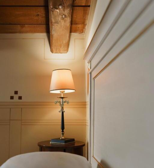 غرفة فردية  مطلة على الحديقة, Villa Policreti