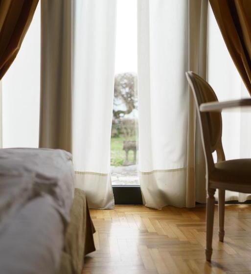 غرفة قياسية مطلّة علي الحديقة, Villa Policreti