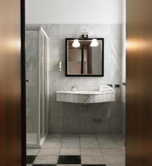 جناح, Villa Policreti