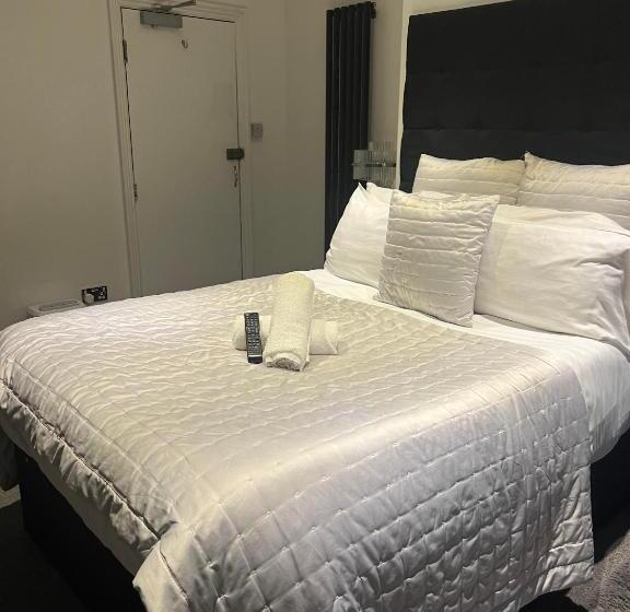 Quarto Estandar, Innit Bliss