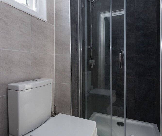 חדר סטנדרט, Innit Bliss