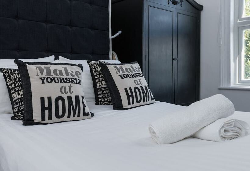 חדר סטנדרט, Innit Bliss