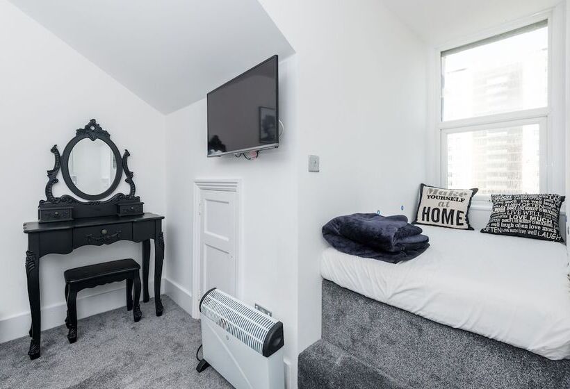 חדר סטנדרט חדר אמבטיה משותף, Innit Bliss