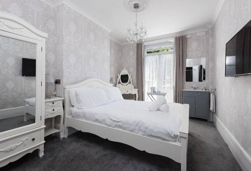 Quarto Premium, Innit Bliss