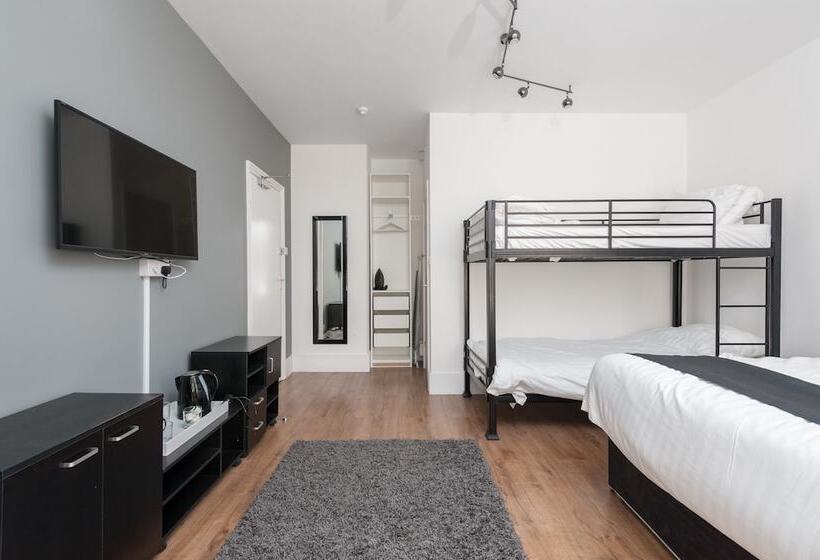 חדר פרמיום לארבעה, Innit Bliss