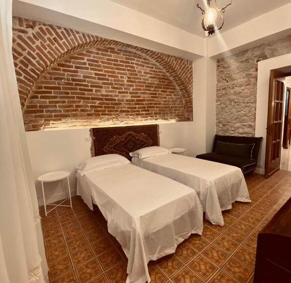 شقة غرفتين, Don Ciccio Gh