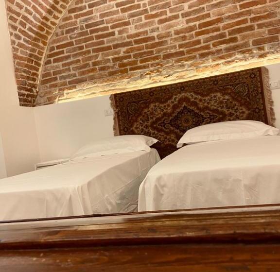 شقة غرفتين, Don Ciccio Gh