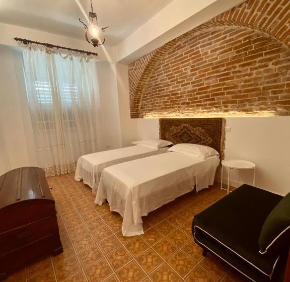 شقة غرفتين, Don Ciccio Gh