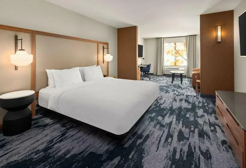 キングサイズベッドのスイートルーム, Fairfield By Marriott Inn & Suites Yankton
