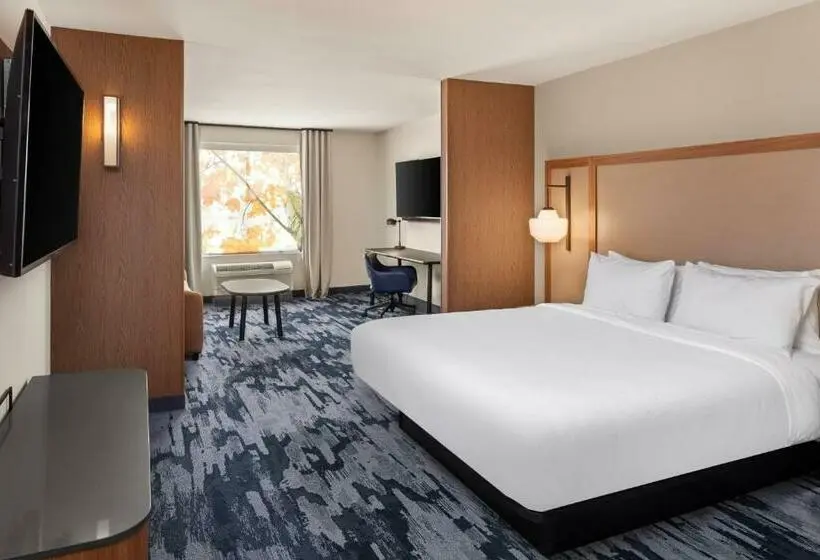 キングサイズベッドのスイートルーム, Fairfield By Marriott Inn & Suites Yankton
