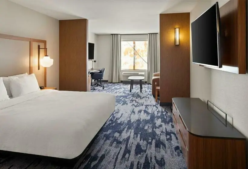 キングサイズベッドのスイートルーム, Fairfield By Marriott Inn & Suites Yankton