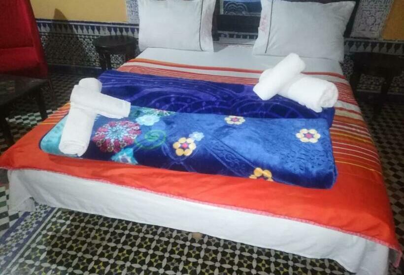 标准单人间, Riad Zahra