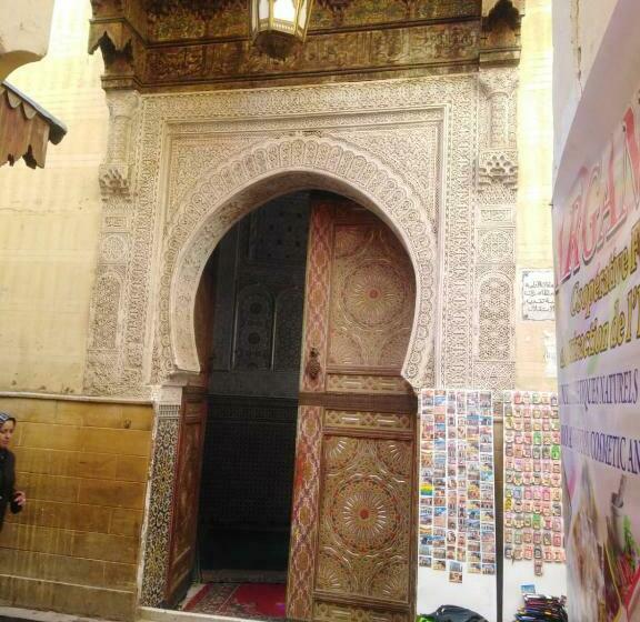 标准单人间, Riad Zahra