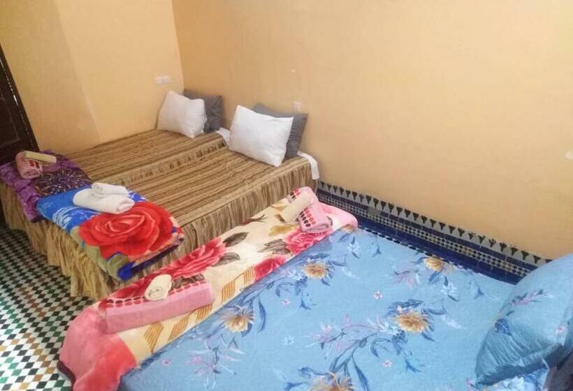 家庭间, Riad Zahra