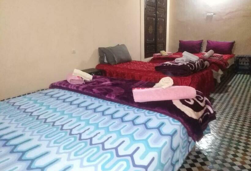 家庭间, Riad Zahra