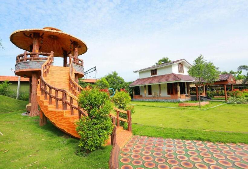 高级家庭房间, Selvamathi Farm Resorts